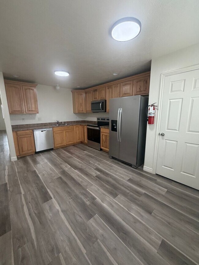 Foto del edificio - 3 Bed 2.5 Bath in Vernal!!