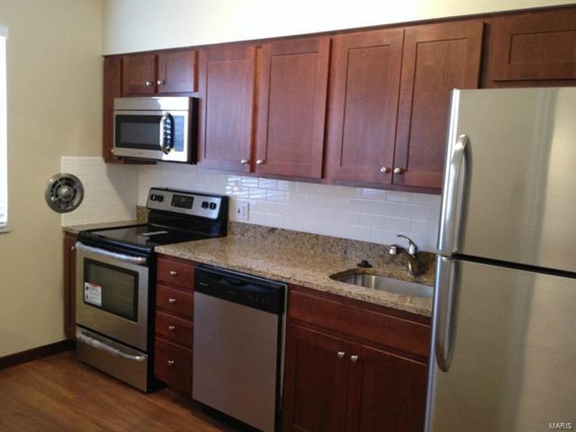 Foto del edificio - 833 Sudbury Dr