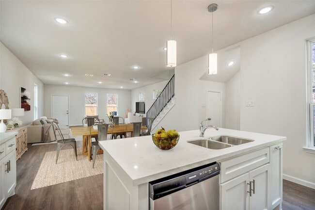 Building Photo - 6513 Goldspier St