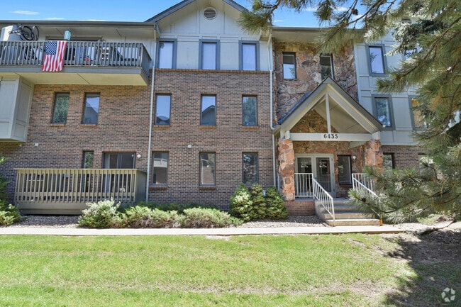Building Photo - 6435 S Dayton St