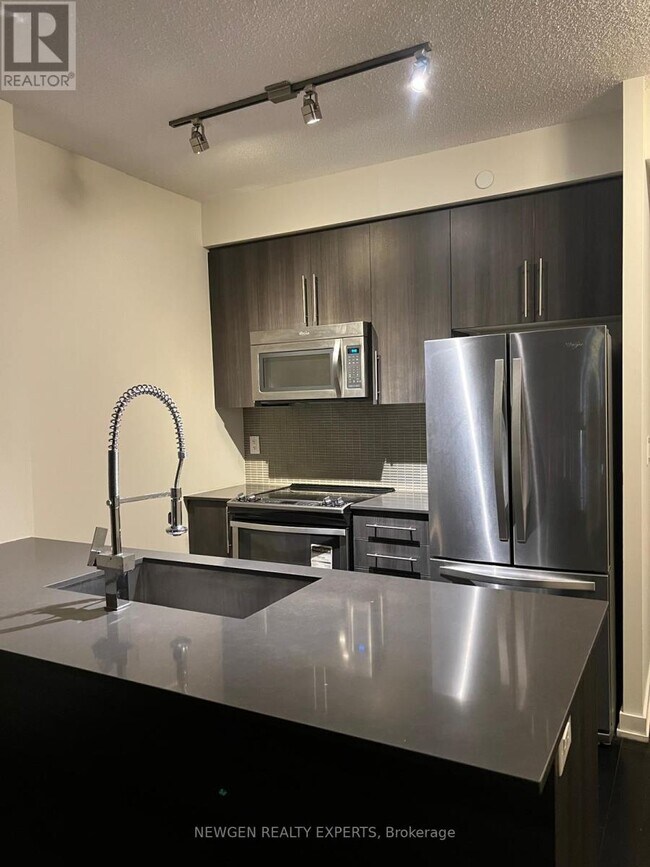 Photo du bâtiment - 4011 Brickstone Mews
