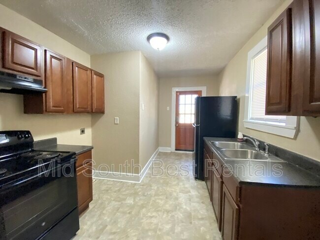 Foto del edificio - 1510 W 26th St