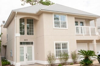 Building Photo - 7009 N Lagoon Dr