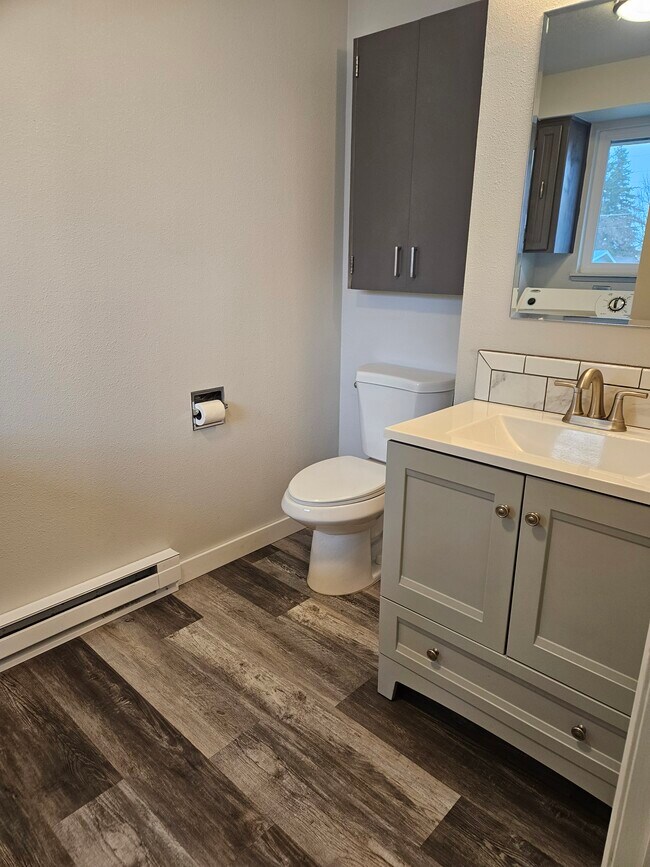 Foto del edificio - 15822 E Heroy Ave