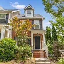 Building Photo - 112 Asteria St