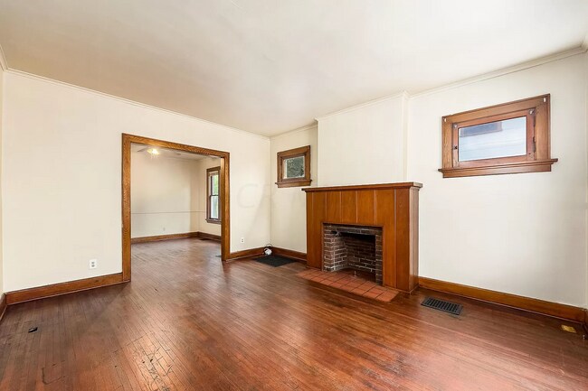 Foto del edificio - 409 E Maynard Ave