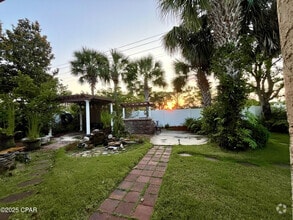 Building Photo - 214 Summerwood Dr