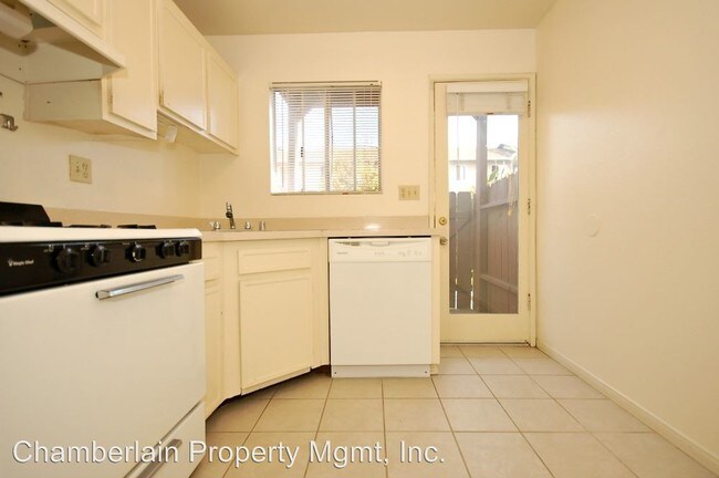 Foto del edificio - 411-415 Chestnut Ave