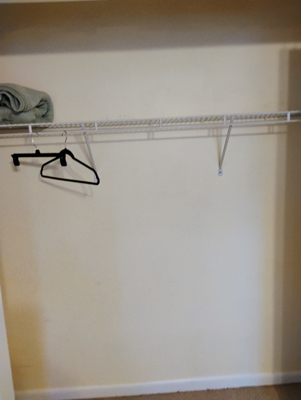 Building Photo - 45 Brewster Ln