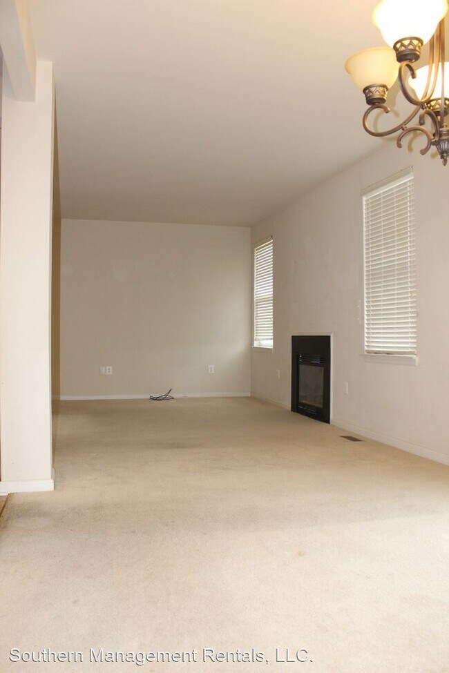 Building Photo - 3 br, 2.5 bath House - 2616 Brownstone Dr.