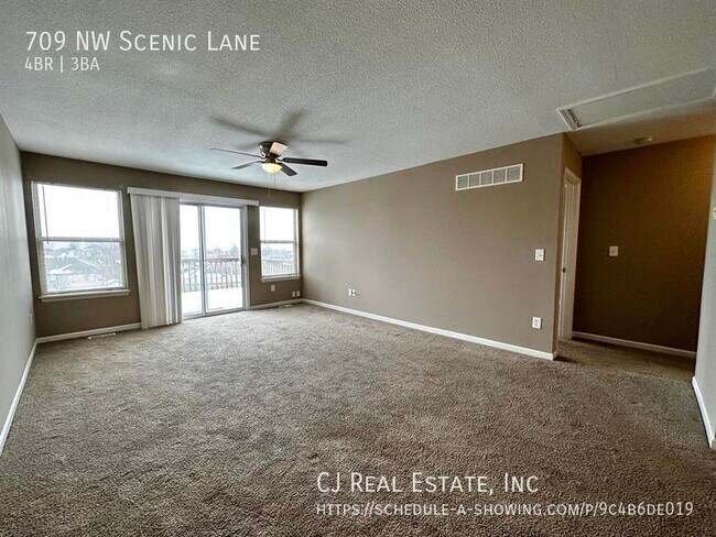 Foto del edificio - 709 NW Scenic Ln