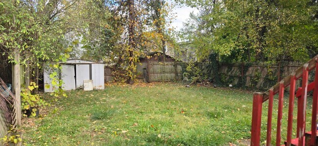 Foto del edificio - Charming 3-Bedroom Property in Prime Locat...