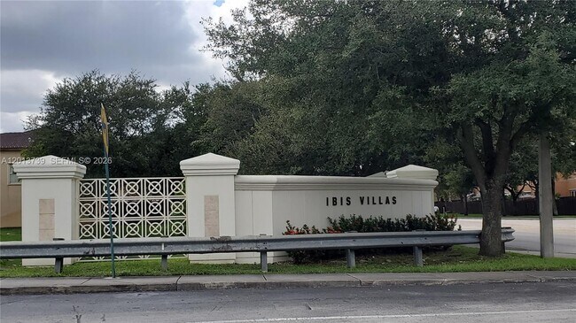 Foto del edificio - 8804 NW 109th Pl