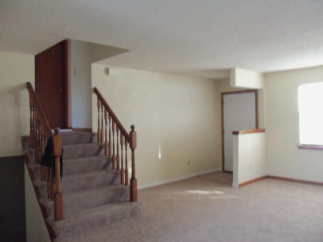 Building Photo - 1726 W Prairie St