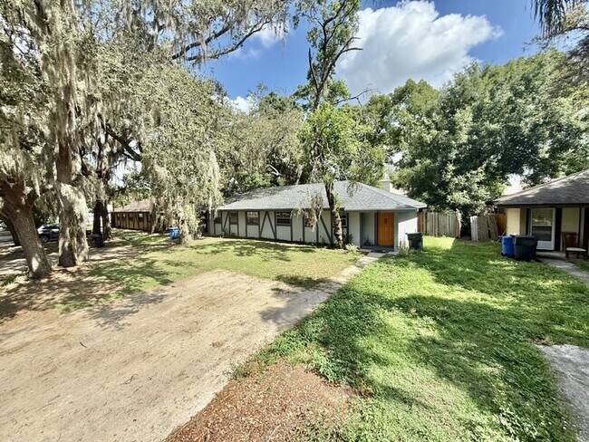 Foto del edificio - 1337 Eagleview Dr