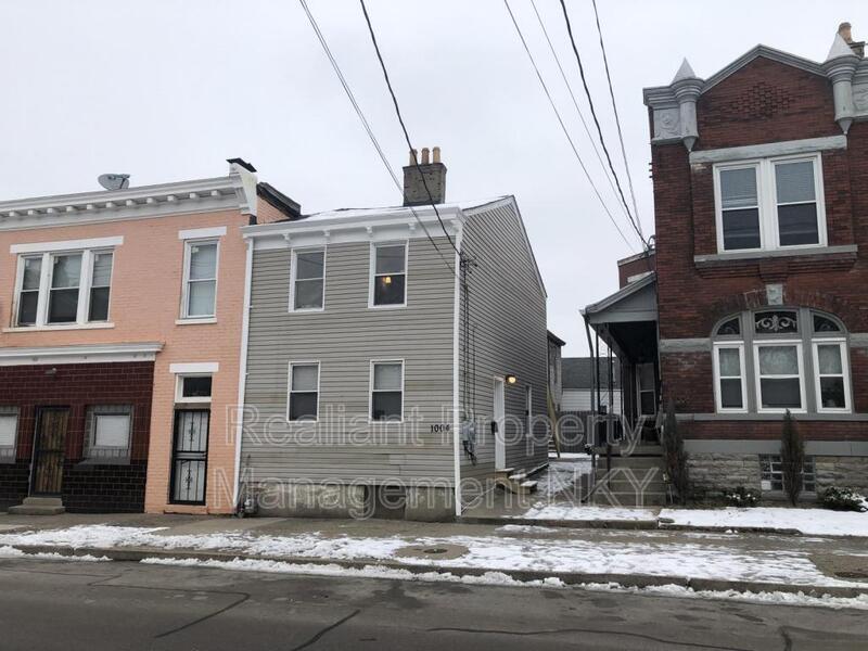 1004 Greenup St, Covington, KY 41011 House Rental in Covington, KY