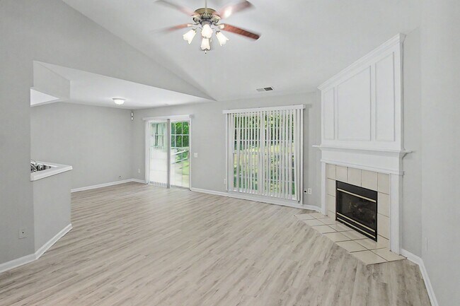 Foto del edificio - 1416 Rumstone Ln