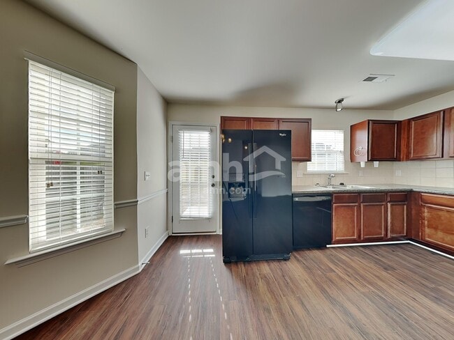 Foto del edificio - 5778 Misty Hill Cir