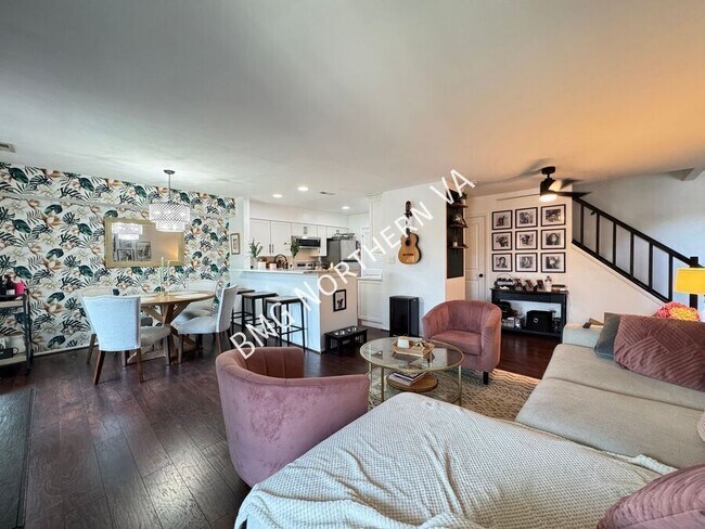 Building Photo - 8056 Pantano Pl