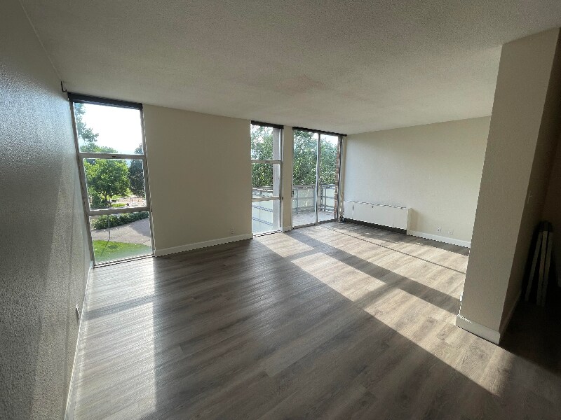 Foto principal - 2500 S York St