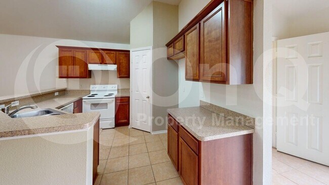 Foto del edificio - 17406 Energy Ln