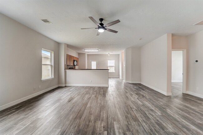 Building Photo - 315 Apache Field Ln