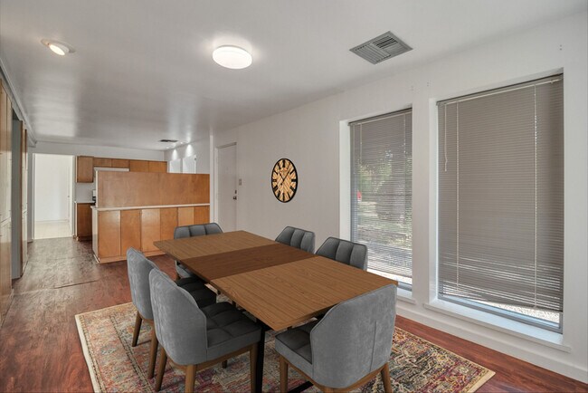 Building Photo - 1803 Willowwood St