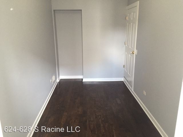 Building Photo - 624-628 S Racine Ave