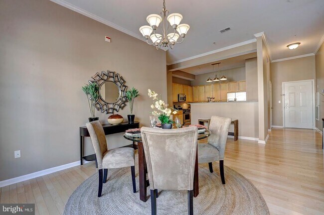 Building Photo - 4951 Brenman Park Dr