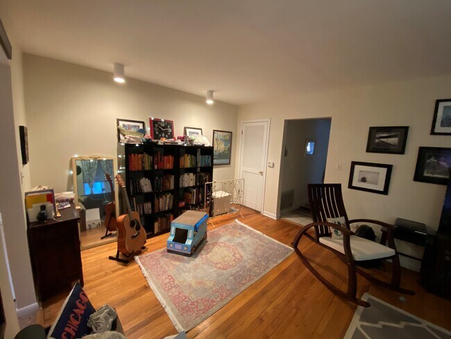 Foto del edificio - 5337 N Kenmore Ave