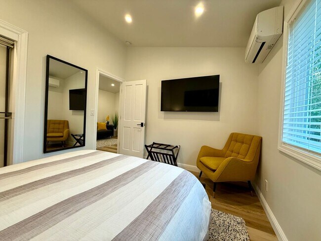 Foto del edificio - 33 Don Gabriel Way