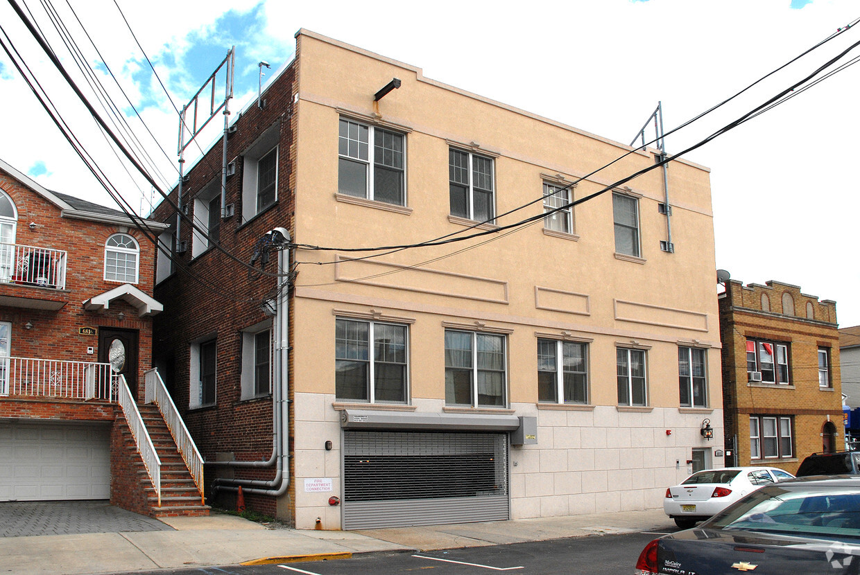 Building Photo - Polk Street Apartments