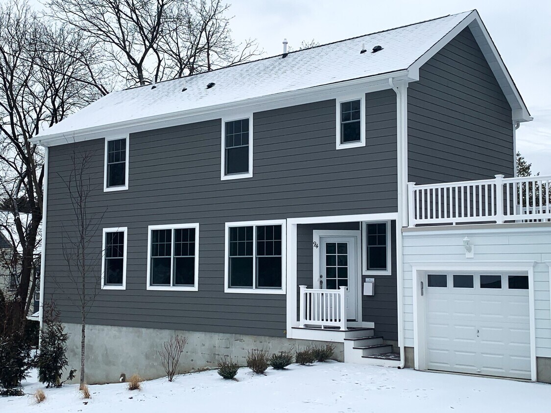 Exterior - 94 Spruce St
