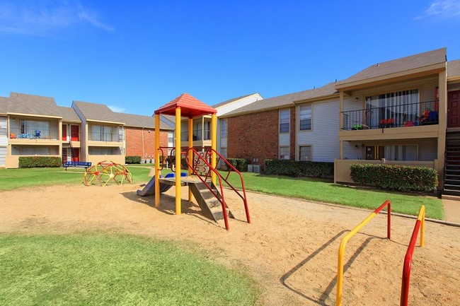 Área de juegos para niños - Trinity Park Apartments