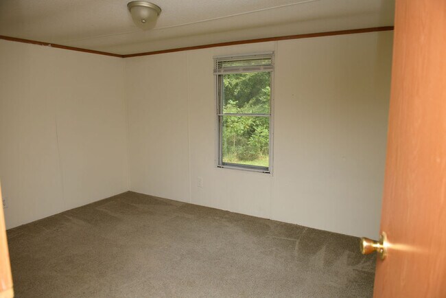 Foto del edificio - 416 E Steeple Chase Rd