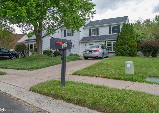 Photo - 37 Hewitt Ln Townhome