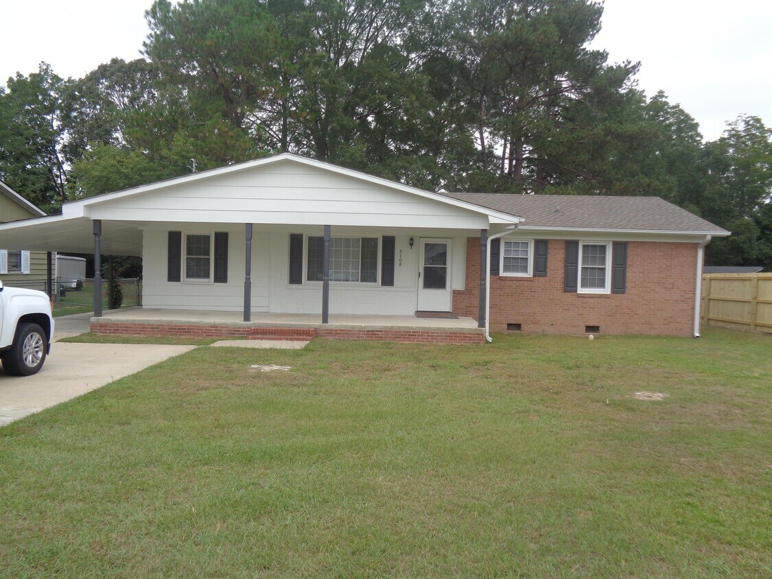 5108 Meadowbrook Dr, Fayetteville, NC 28304 House Rental in