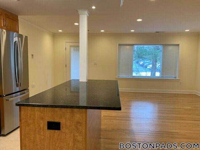 Foto del edificio - 553 VFW Parkway