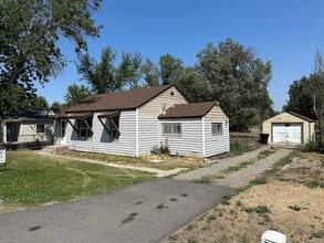 Building Photo - 1331 Lake Elmo Dr