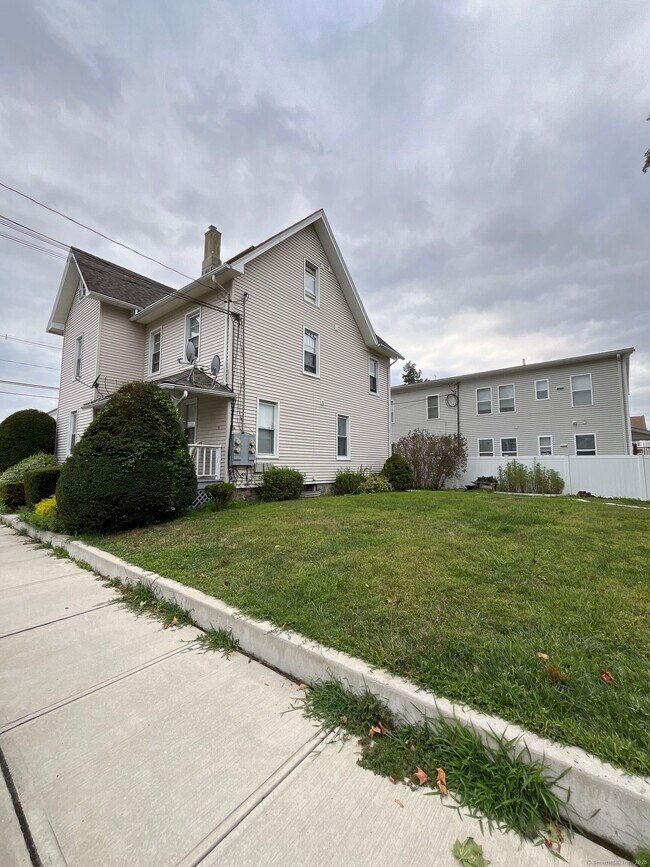 Foto del edificio - 35 Cove Ave