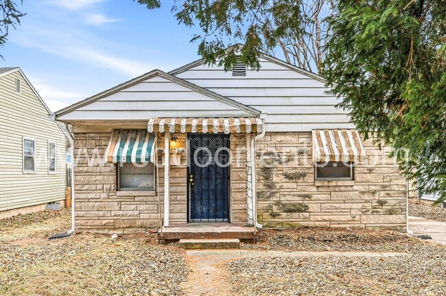 Photo - 3729 Kinnear Ave House