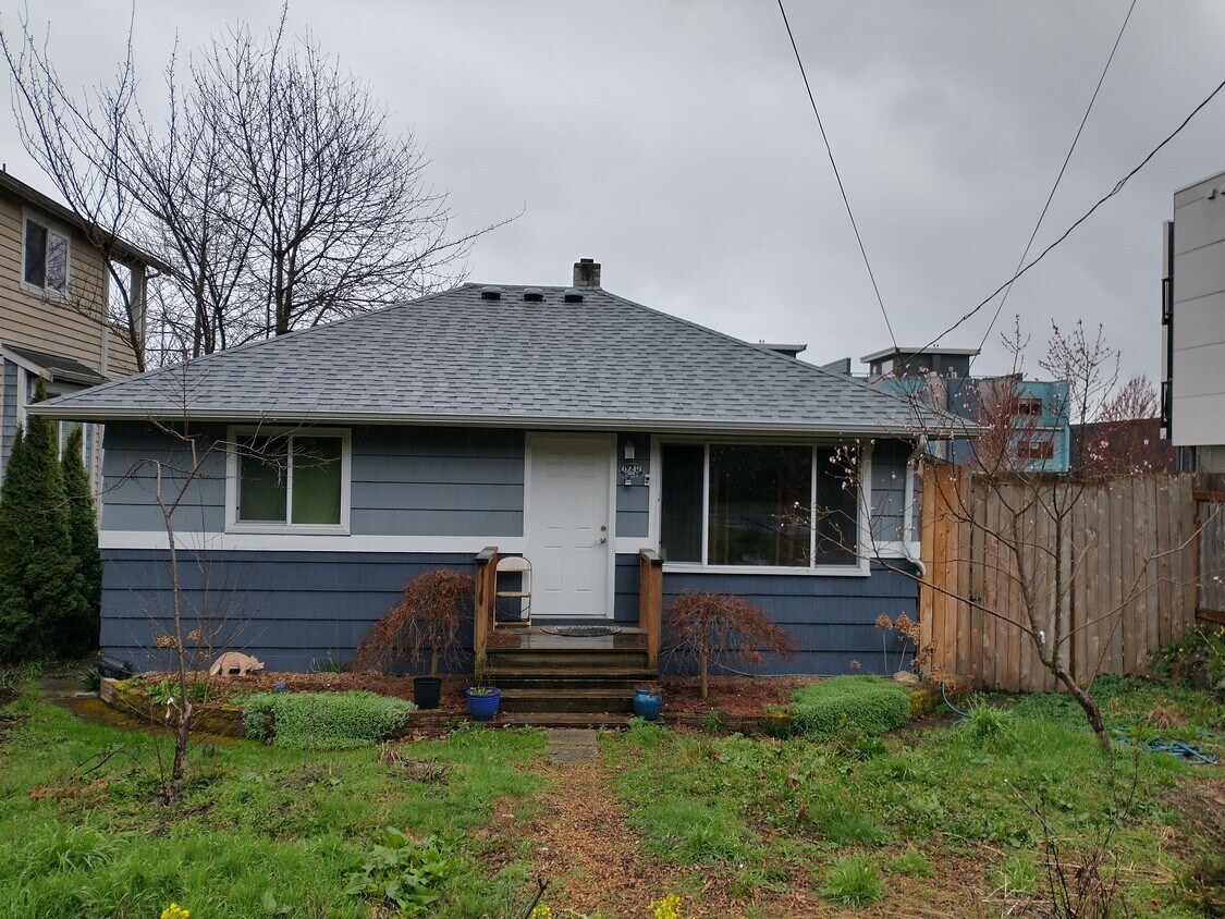 6249 NE 181st St, Kenmore, WA 98028 House Rental in Kenmore, WA