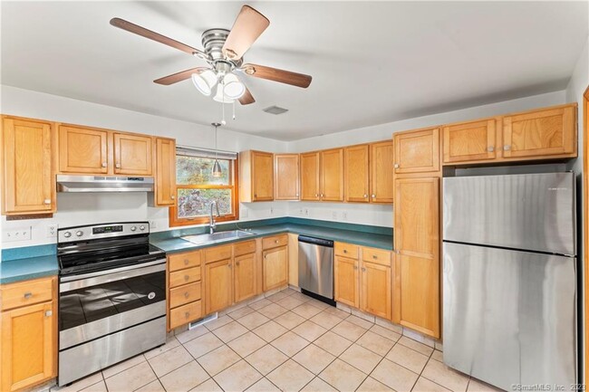 Building Photo - 11 Longview Terrace