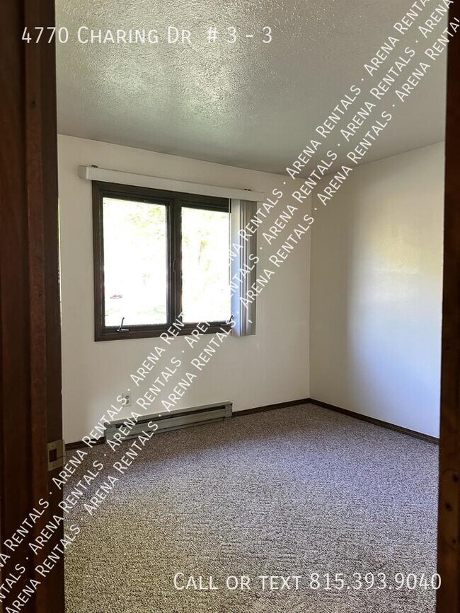 Building Photo - 4770 Charing Dr