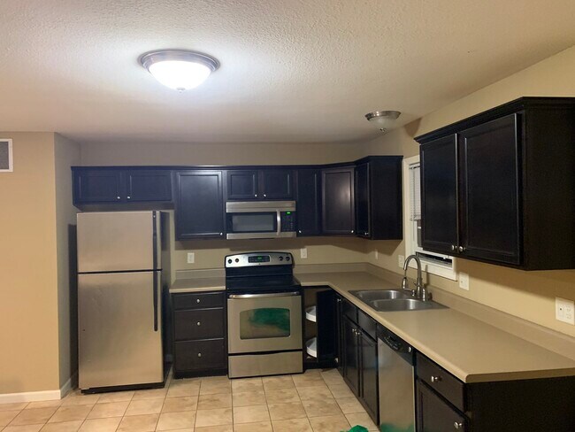 Área de estar - 1948 Glenbridge Rd