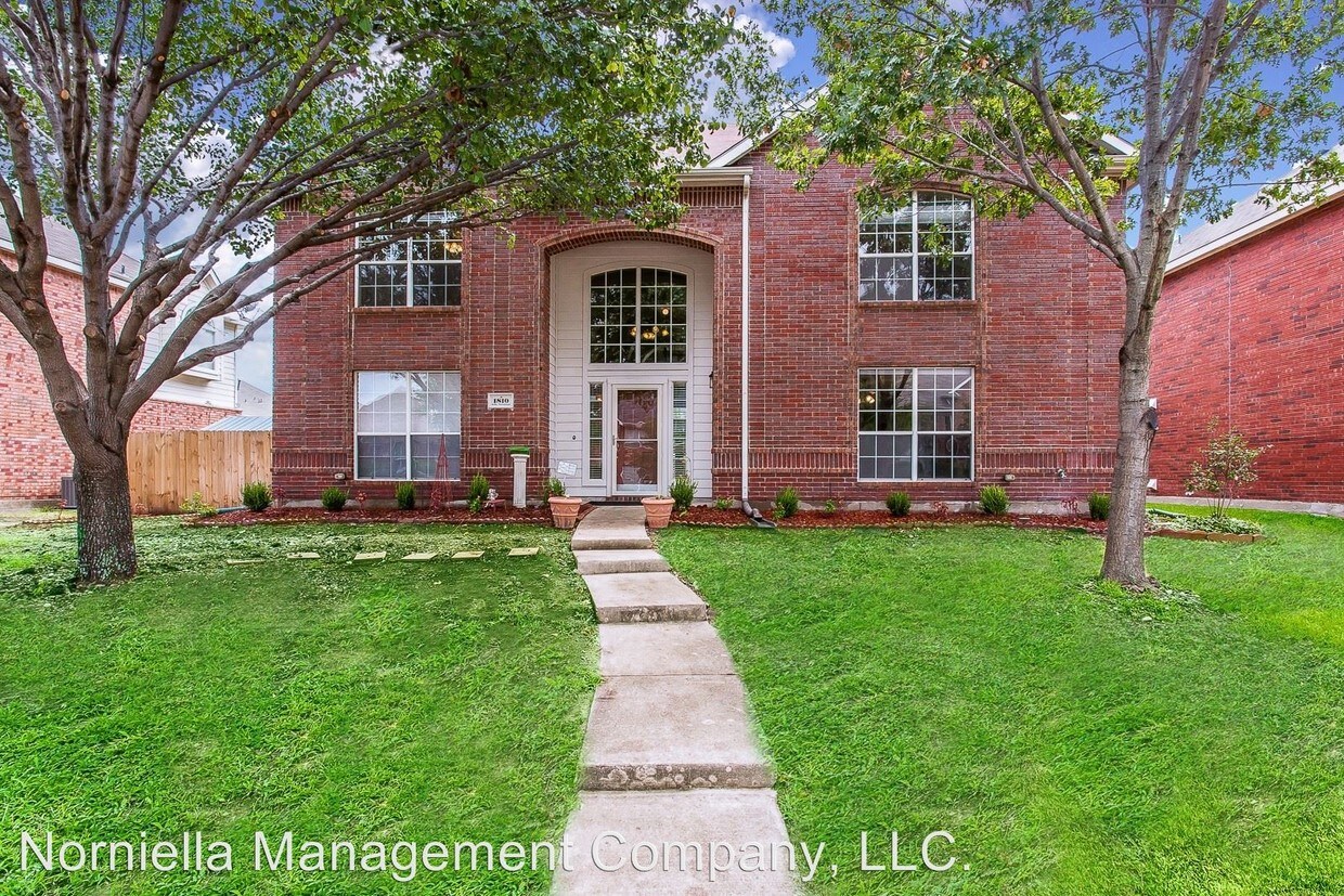 Primary Photo - 5 br, 3.5 bath House - 1810 Lake Tawakoni ...