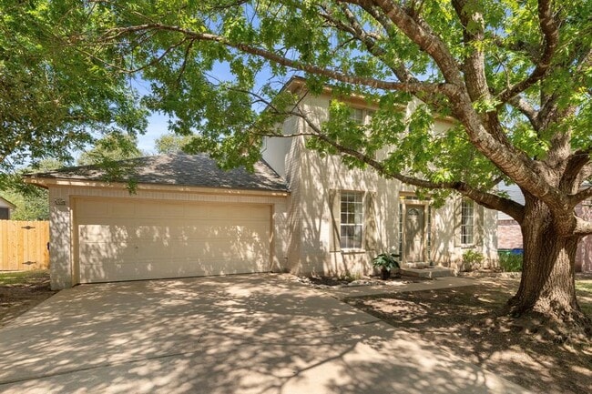 Building Photo - 1807 Lion-Heart Dr