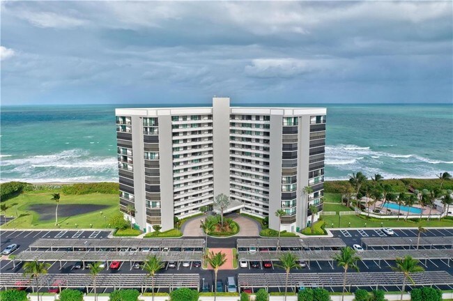 Foto del edificio - 8800 S Ocean Dr