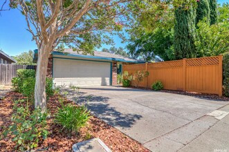 Building Photo - 5039 Cypress Ave
