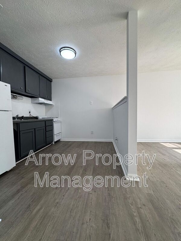 Building Photo - 2206 K St